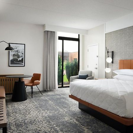 Sheraton Grand Rapids Airport Hotel Cascade Zewnętrze zdjęcie