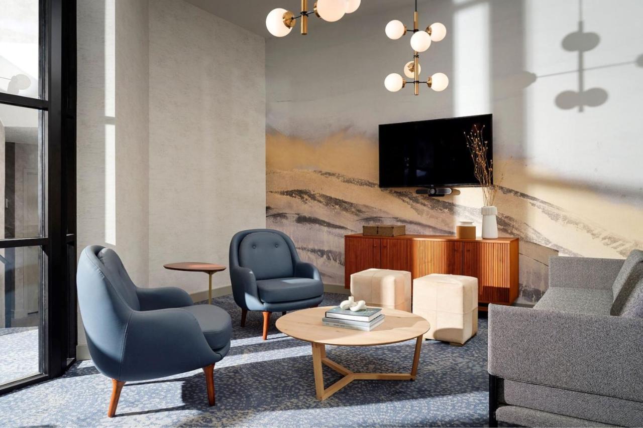 Sheraton Grand Rapids Airport Hotel Cascade Zewnętrze zdjęcie