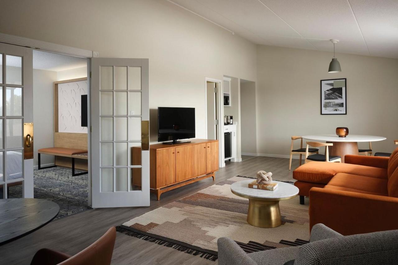 Sheraton Grand Rapids Airport Hotel Cascade Zewnętrze zdjęcie