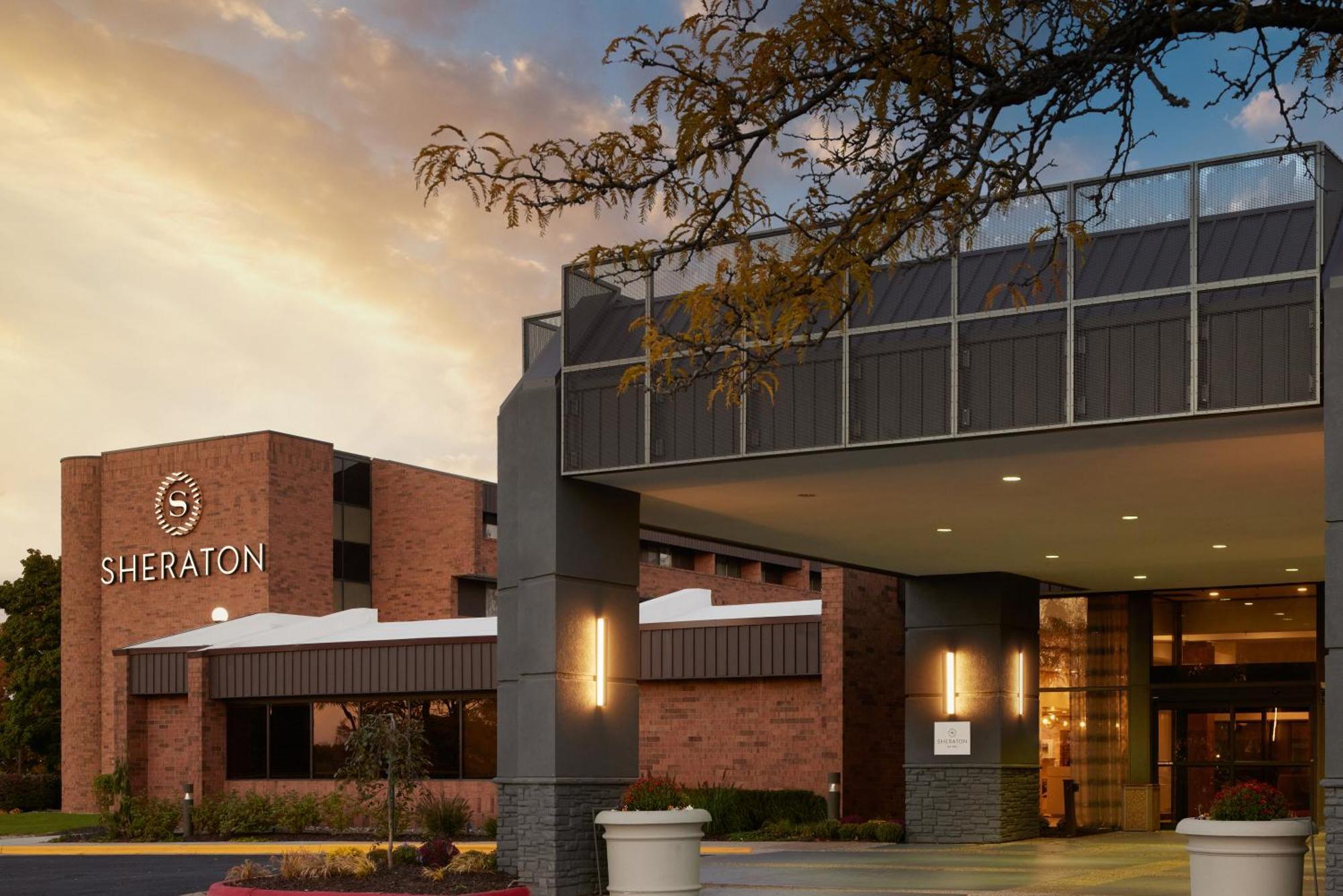 Sheraton Grand Rapids Airport Hotel Cascade Zewnętrze zdjęcie